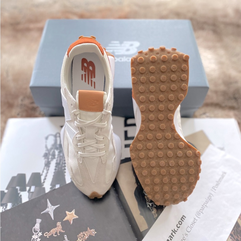 New Balance 327 Sneakers - Picture 8 of 16
